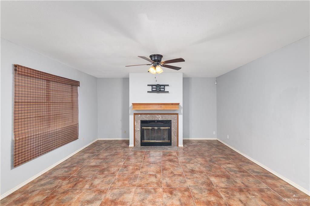 1712 Oaks Road Edinburg, TX 78539 - Photo 9 of 26 Gallery Image 9