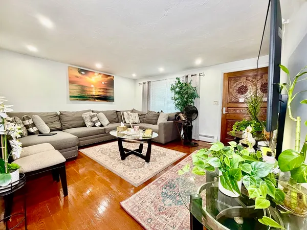 $440,000 | 56 Loxwood Street, Worcester, MA 01604