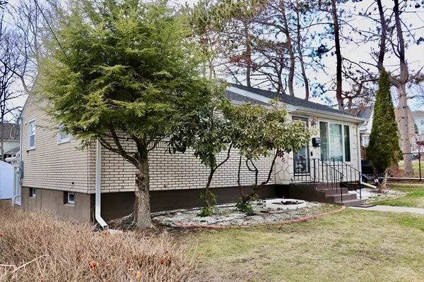 $440,000 | 56 Loxwood Street, Worcester, MA 01604