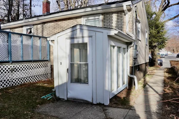 $440,000 | 56 Loxwood Street, Worcester, MA 01604