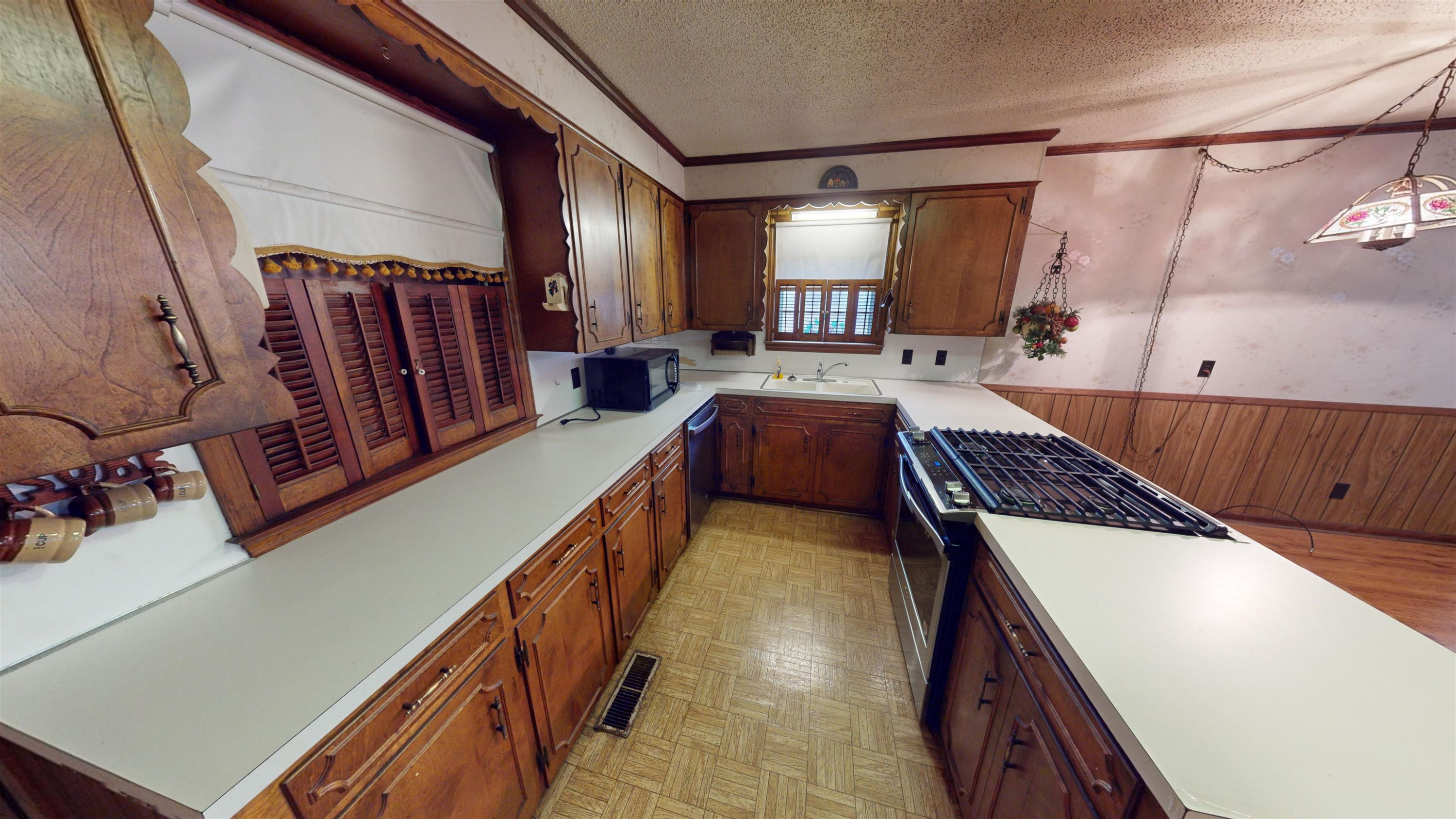 6426 Upper Finley Road Finley, TN 38030 - Photo 7 of 28 Newer drop in Gas Range plus newer DW