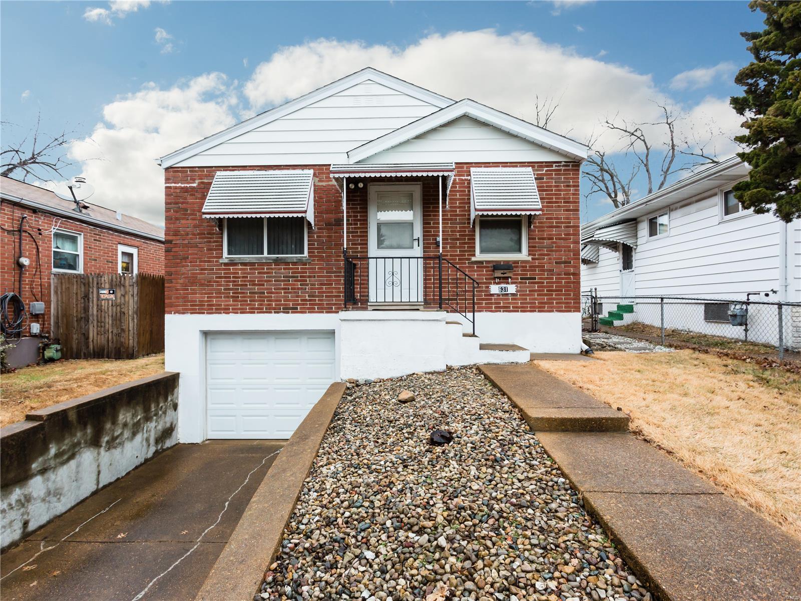 631 Reavis Barracks Road St. Louis, MO 63125 - Photo 1 of 25