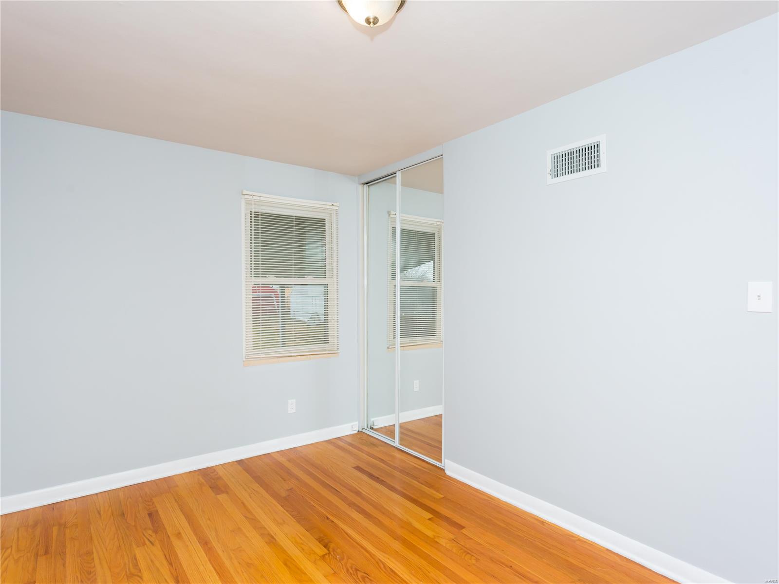 631 Reavis Barracks Road St. Louis, MO 63125 - Photo 20 of 25