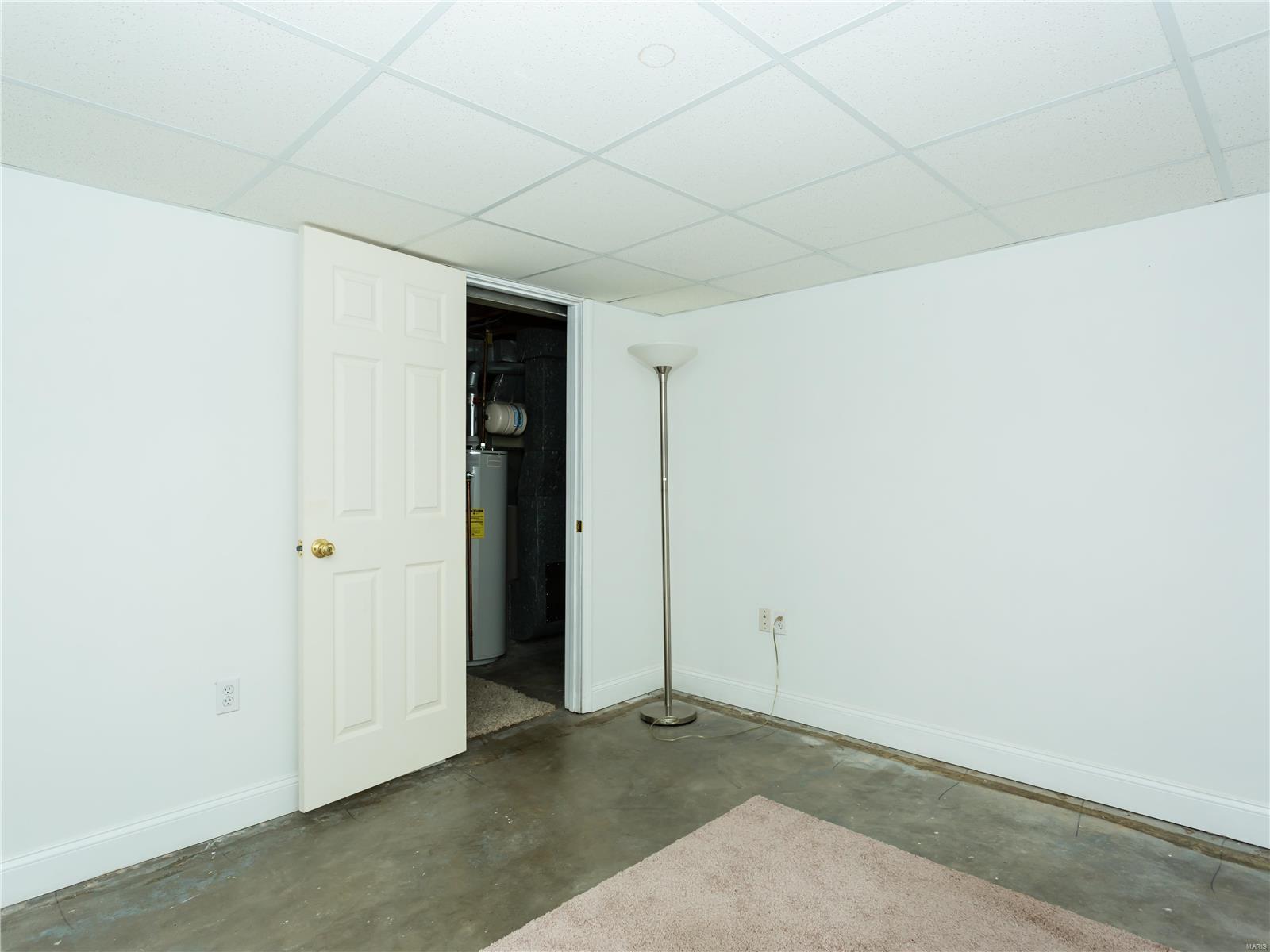 631 Reavis Barracks Road St. Louis, MO 63125 - Photo 23 of 25