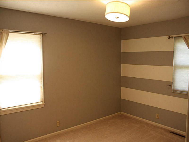 8141 Taunton Road Indianapolis, IN 46260 - Photo 12 of 16 Gallery Image 12