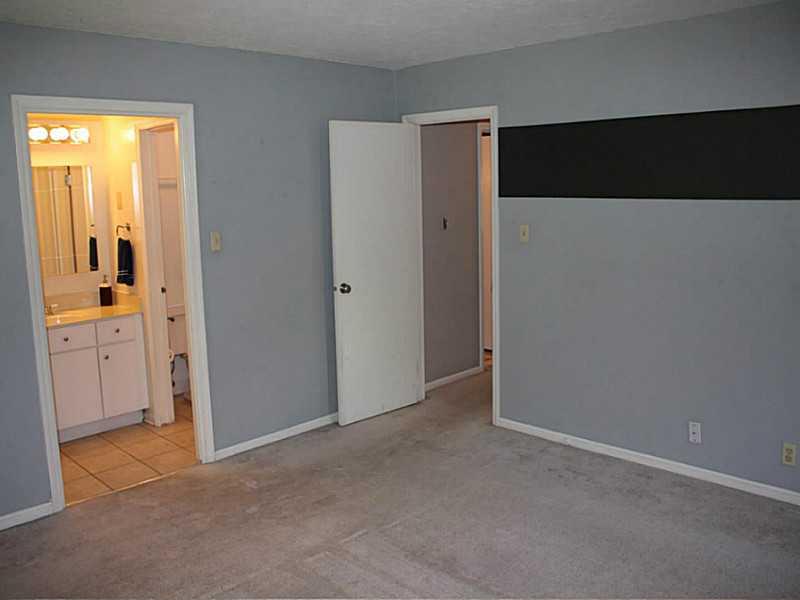 8141 Taunton Road Indianapolis, IN 46260 - Photo 15 of 16 Gallery Image 15