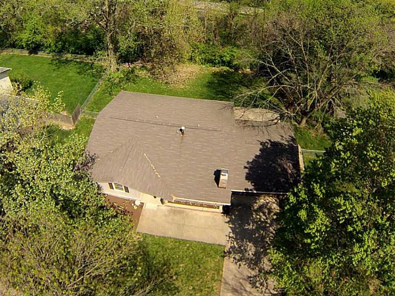 8141 Taunton Road Indianapolis, IN 46260 - Photo 3 of 16 Gallery Image 3