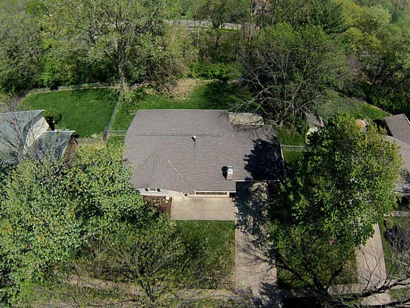 8141 Taunton Road Indianapolis, IN 46260 - Photo 4 of 16 Gallery Image 4