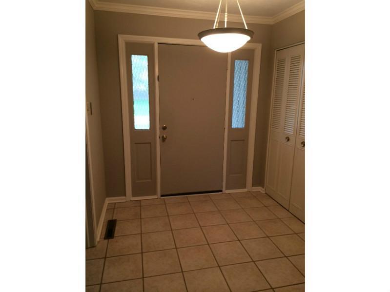 8141 Taunton Road Indianapolis, IN 46260 - Photo 5 of 16 Gallery Image 5