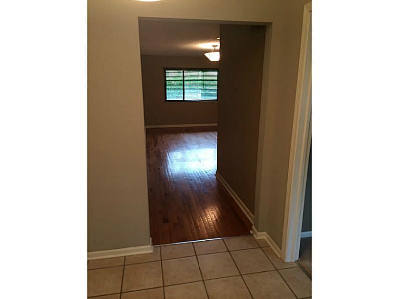 8141 Taunton Road Indianapolis, IN 46260 - Photo 6 of 16 Gallery Image 6