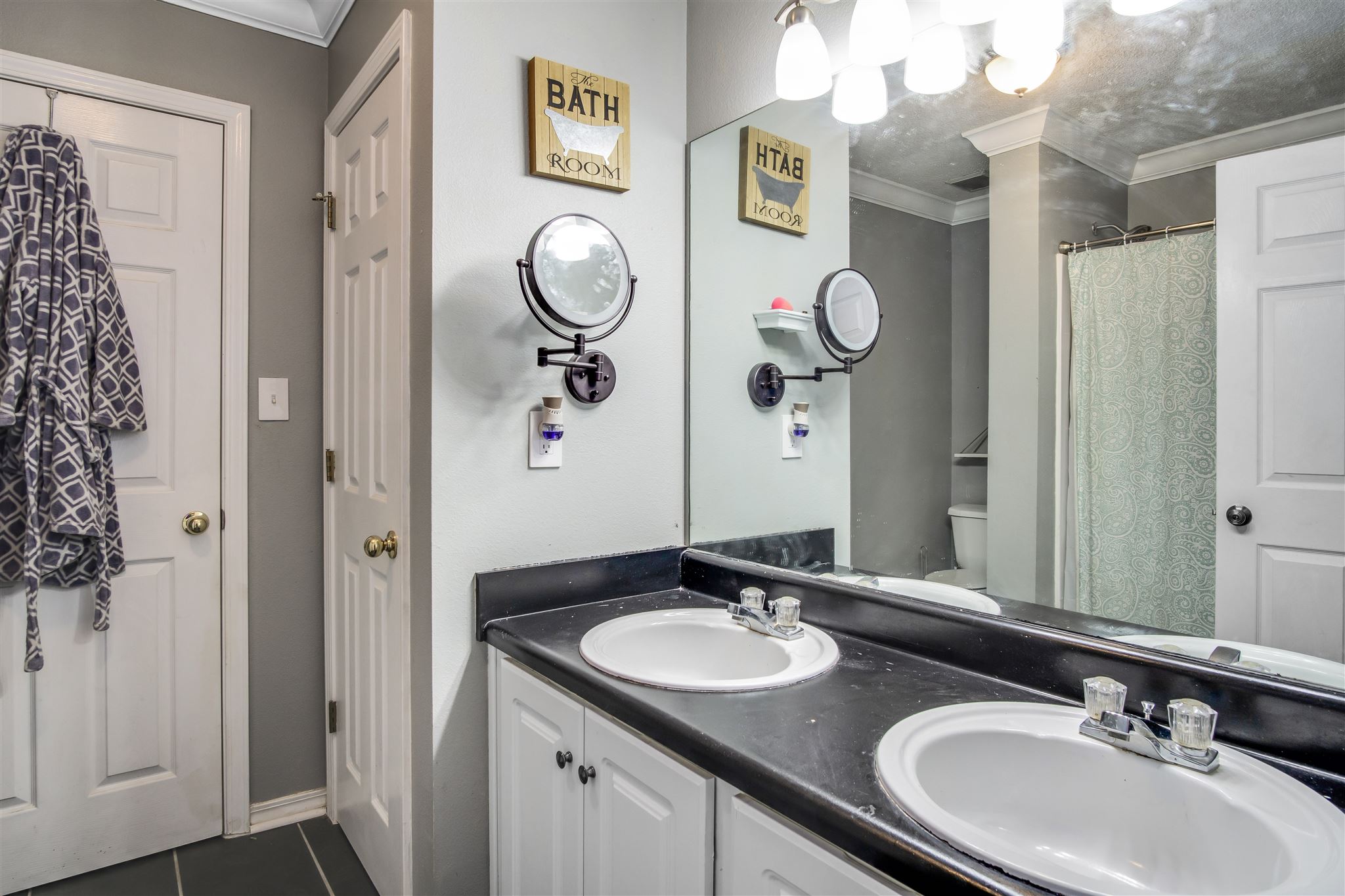 318 Cluster Street Foley, AL 36535 - Photo 14 of 22 Master Bathroom
