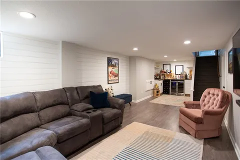 $375,000 | 5416 West 50th Street, Roeland Park, KS 66205