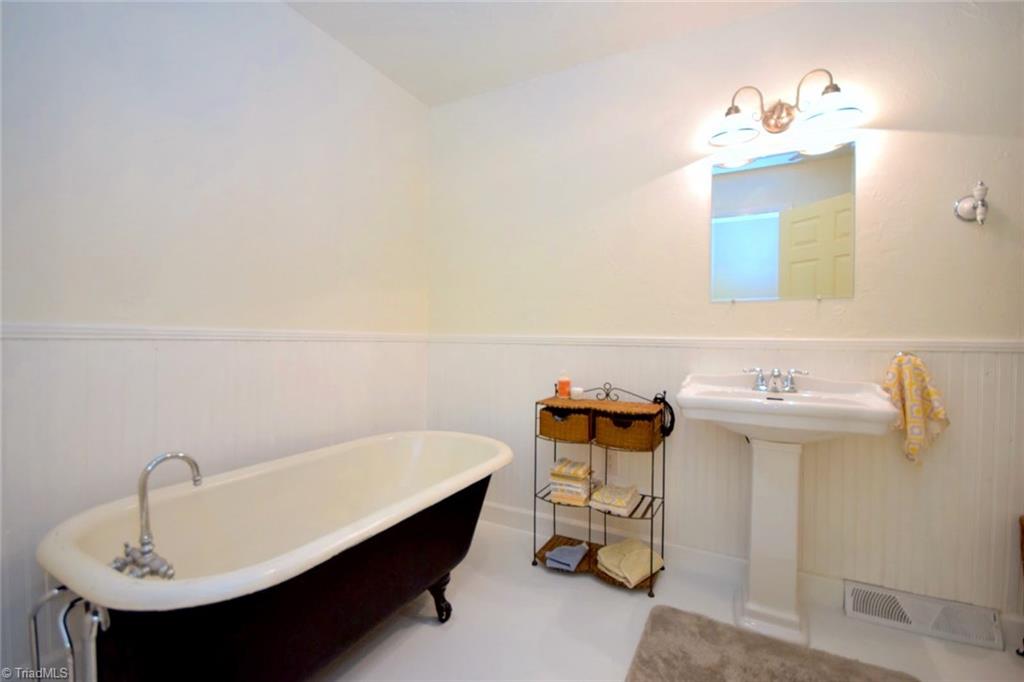 5944 Ridge Road Lexington, NC 27295 - Photo 3 of 29 Gallery Image 3