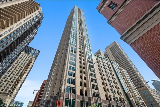 $3,600 | 33 West Ontario Street, Unit 20F, Chicago, IL 60654