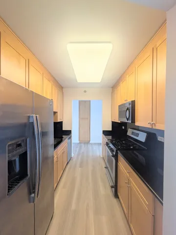 $3,600 | 33 West Ontario Street, Unit 20F, Chicago, IL 60654