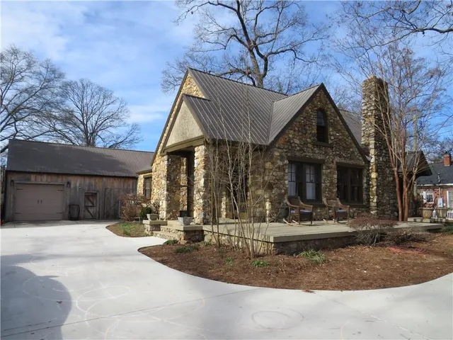 $489,900 | 607 North College Street, Cedartown, GA 30125