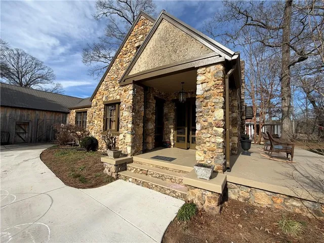 $489,900 | 607 North College Street, Cedartown, GA 30125