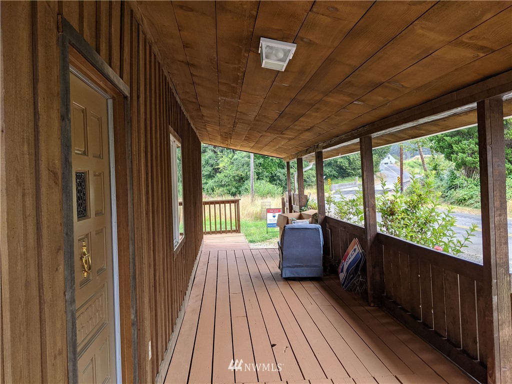 323 West Deep River Road Naselle, WA 98638 - Photo 3 of 32 Gallery Image 3