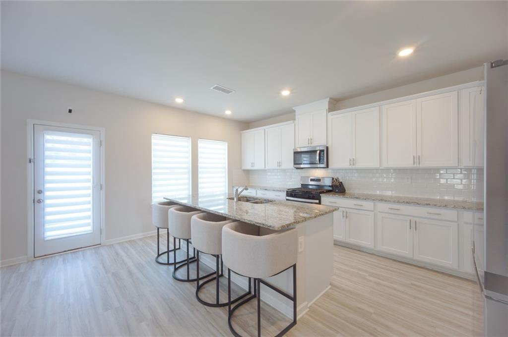 3774 Commodore Court Buford, GA 30519 - Photo 2 of 23
