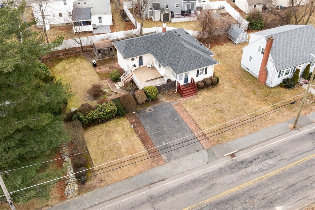 63 Sycamore Street Holbrook, MA 02343 - Photo 5 of 42