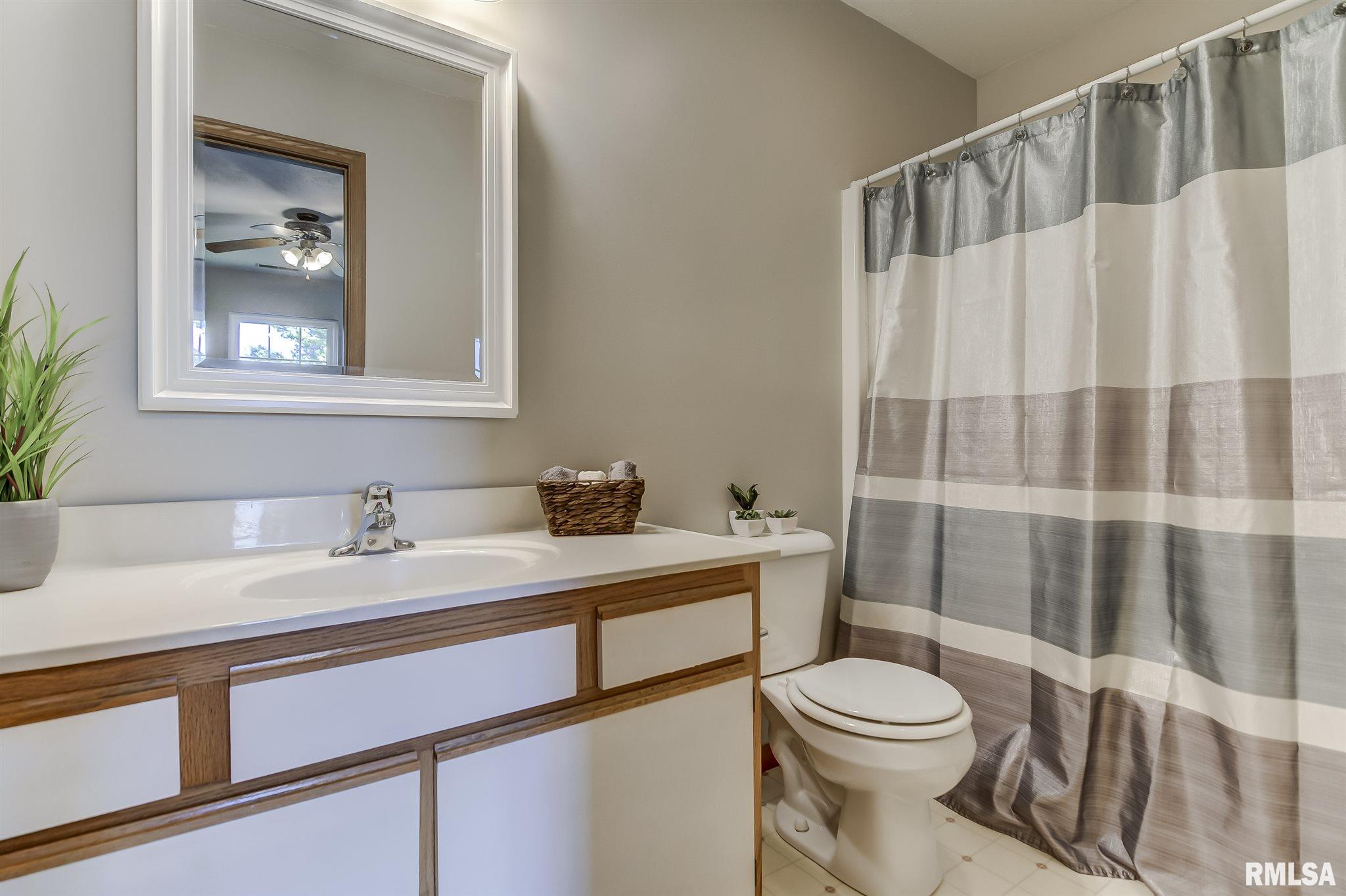 219 Eagle Ridge Drive Chatham, IL 62629 - Photo 16 of 27 Gallery Image 16