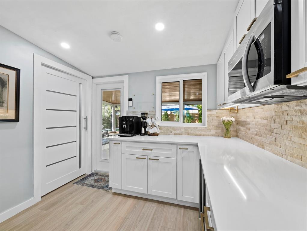 2421 Prospect Street Sarasota, FL 34239 - Photo 9 of 26