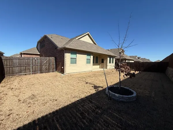 $2,295 | 783 Bayberry Lane, Princeton, TX 75407