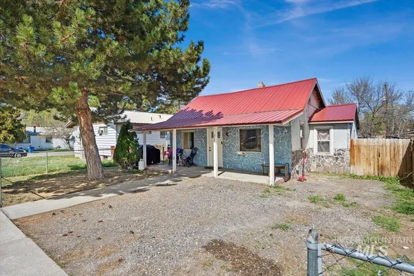 $239,900 | 304 5th Avenue East, Jerome, ID 83338
