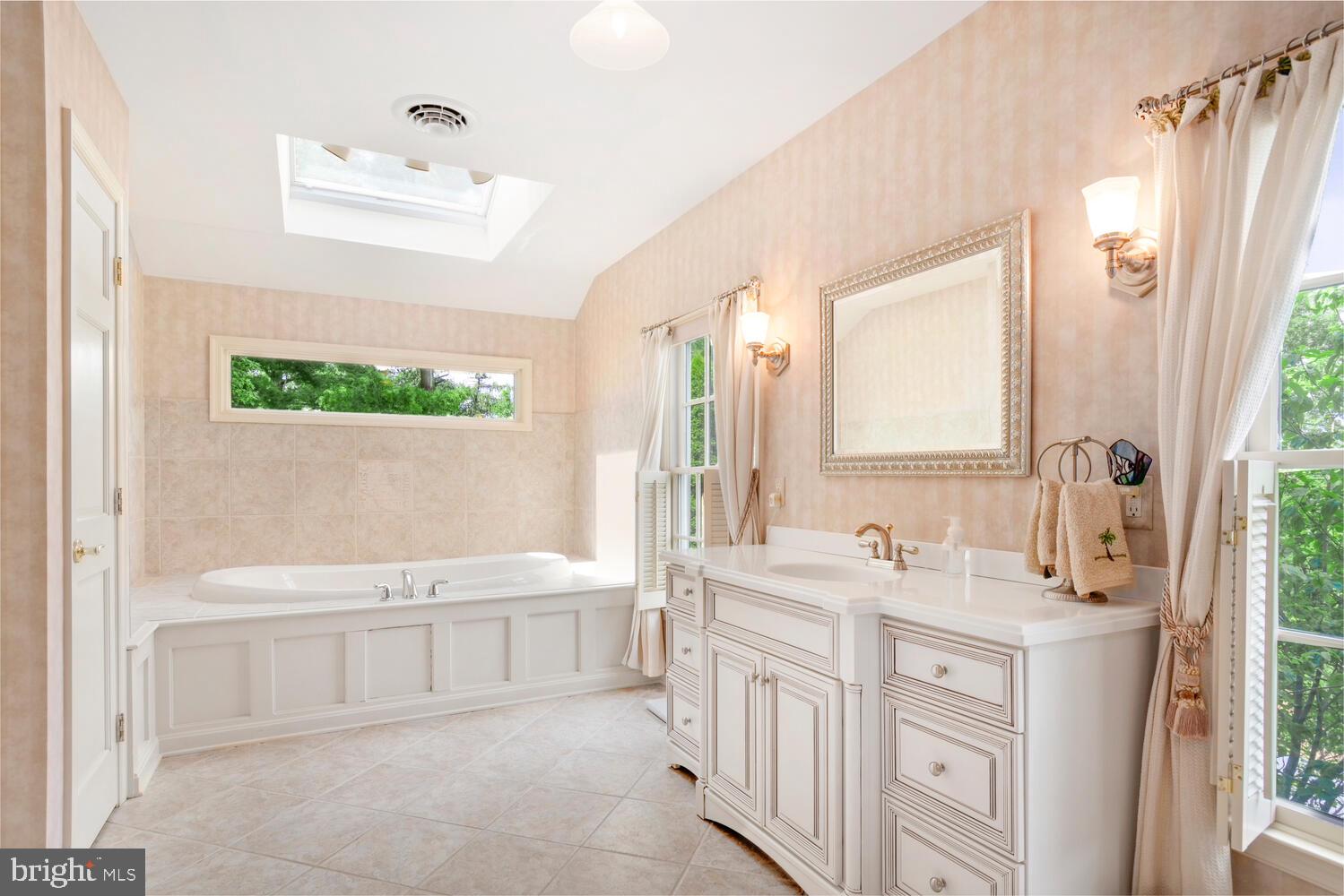 8039 Quaker Neck Road Chestertown, MD 21620 - Photo 24 of 75 Primary Bedroom Suite Bathroom