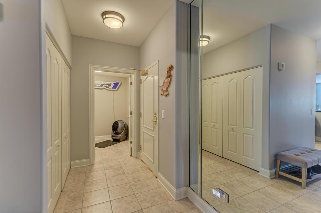 1 Itasca Place, Unit 211 Addison, IL 60143 - Photo 10 of 28 Gallery Image 10