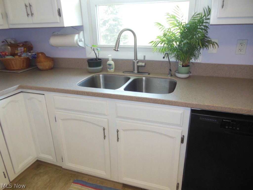 7716 Elyria Road Medina, OH 44256 - Photo 5 of 14 Gallery Image 5