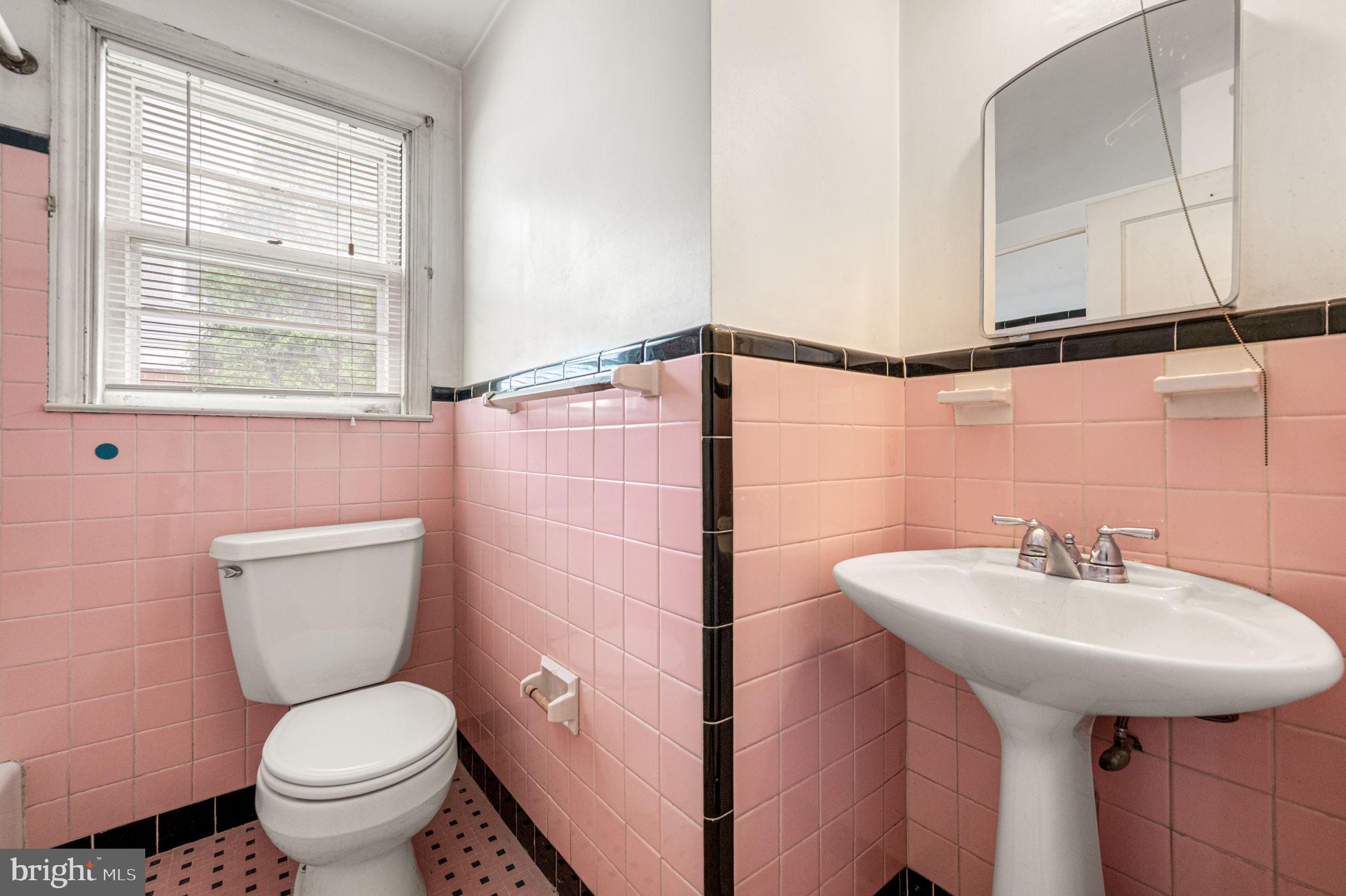 503 Michell Street Ridley Park, PA 19078 - Photo 15 of 24 Full Bathroom 1st Floor