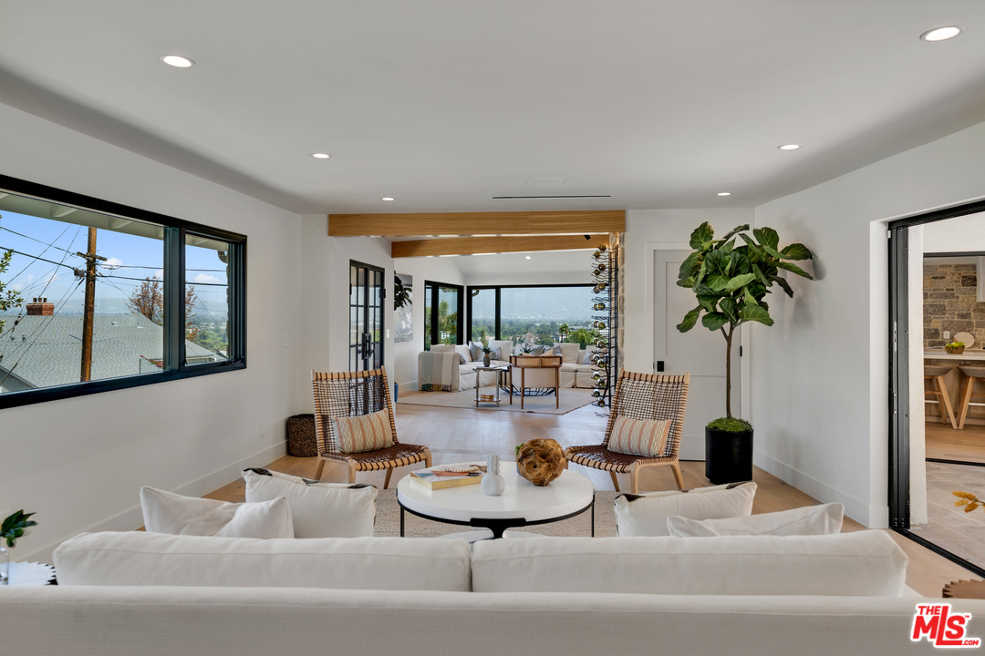 3614 Willowcrest Avenue Studio City, CA 91604 - Photo 21 of 43 a view of a living room and dining room
