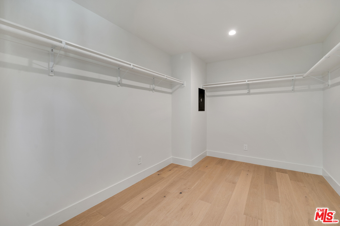 3614 Willowcrest Avenue Studio City, CA 91604 - Photo 29 of 43 a view of an empty room