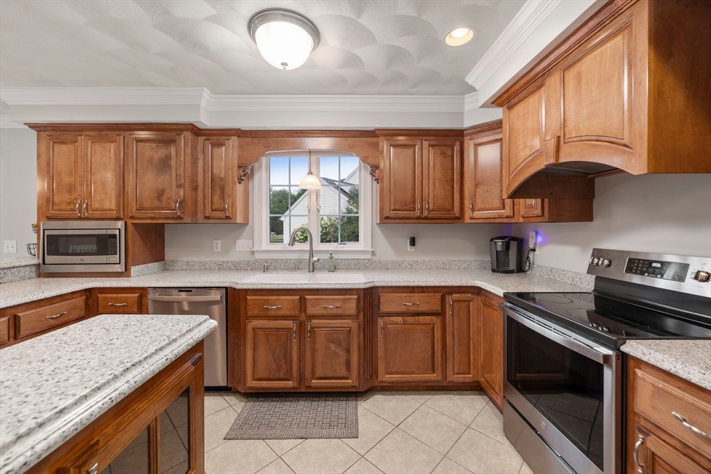 30 Michael Road Attleboro, MA 02703 - Photo 7 of 42 Gallery Image 7