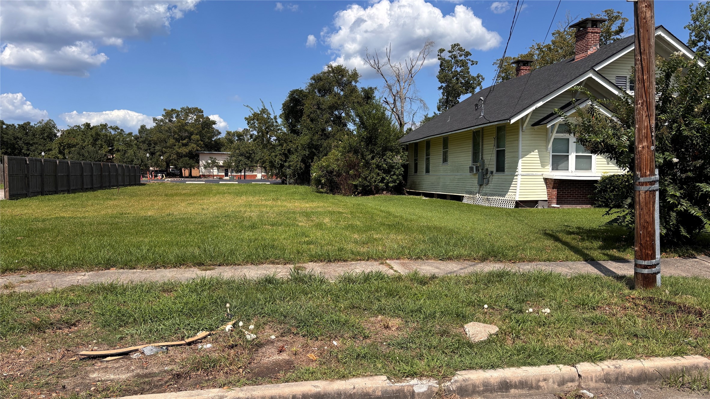 2344 Broadway Beaumont, TX 77702 - Photo 3 of 6