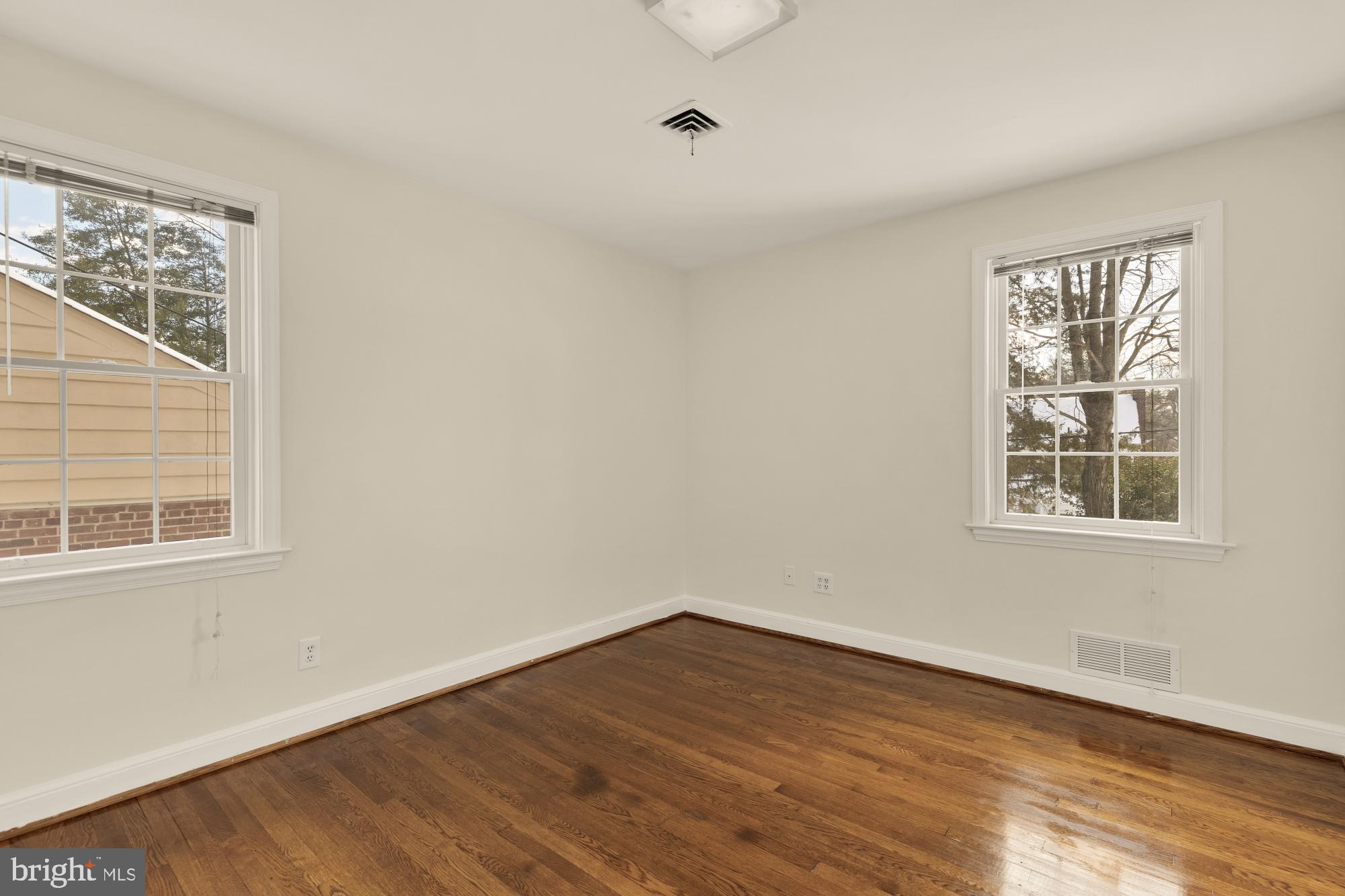 2736 Stephenson Lane Northwest Washington, DC 20015 - Photo 21 of 46