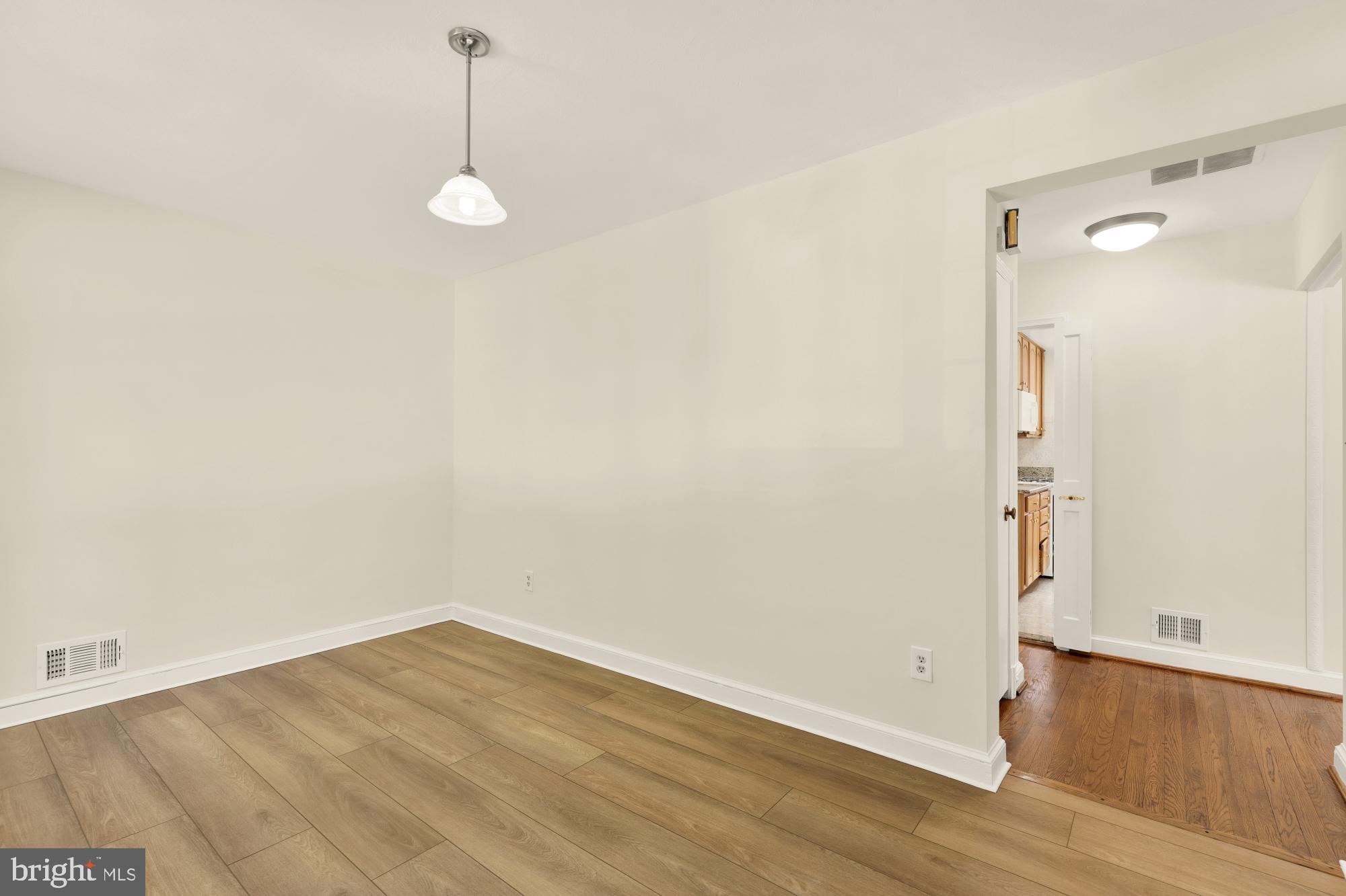 2736 Stephenson Lane Northwest Washington, DC 20015 - Photo 5 of 46