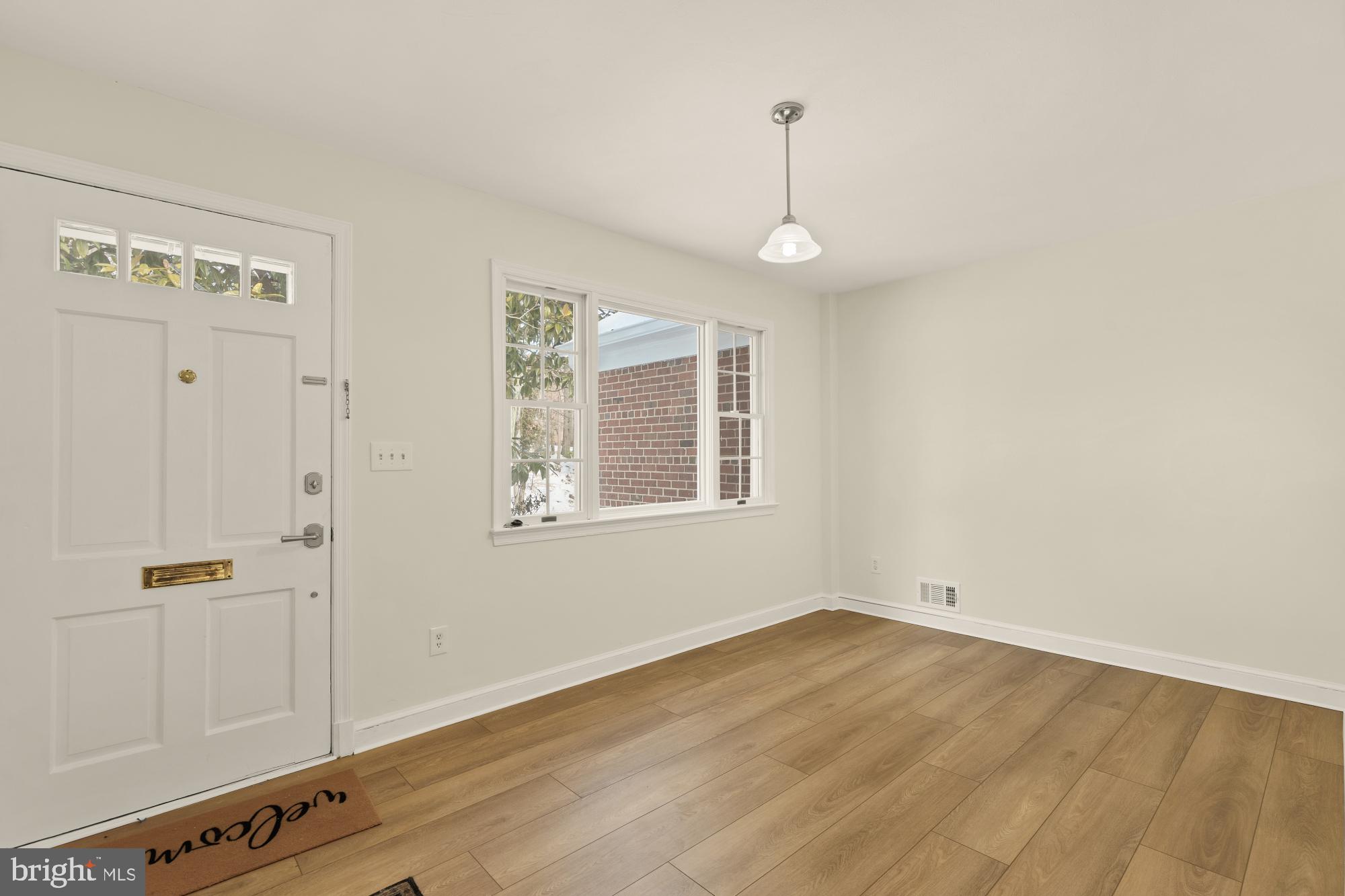 2736 Stephenson Lane Northwest Washington, DC 20015 - Photo 6 of 46