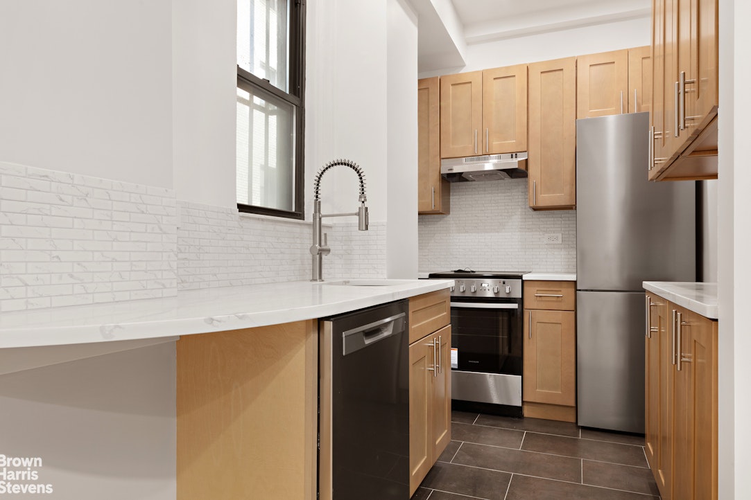 235 East 73rd Street, Unit 1H Manhattan, NY 10021 - Photo 5 of 7