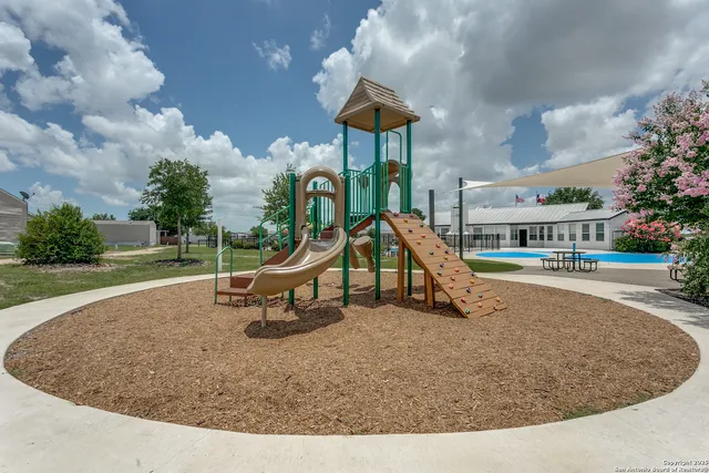 $1,600 | 7151 Woodlake Parkway, Unit 271, San Antonio, TX 78239