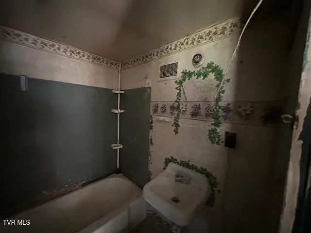 $19,500 | 164 Cardwell Town, Saltville, VA 24370