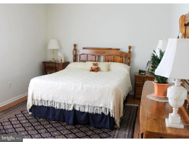 415 Apple Road Edgewater Park, NJ 08010 - Photo 13 of 23 Bedroom - Main