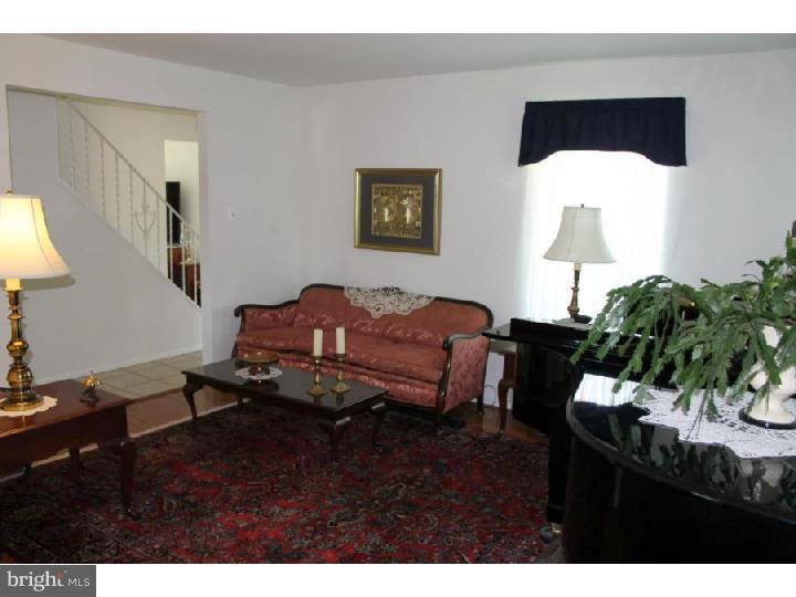 415 Apple Road Edgewater Park, NJ 08010 - Photo 3 of 23 Living Room