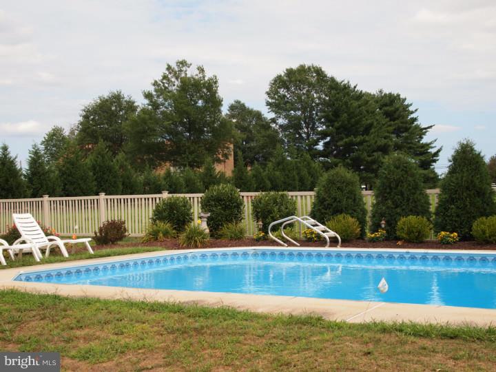 415 Apple Road Edgewater Park, NJ 08010 - Photo 21 of 23 Pool
