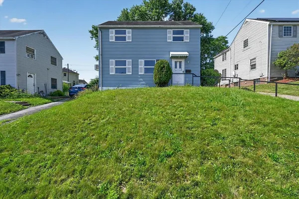 $89,500 | 556 Thompson Avenue, Clairton, PA 15025