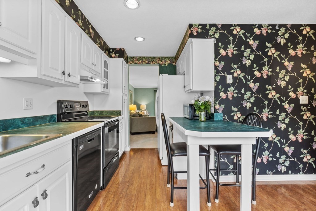 33 Abington Road, Unit 33 Danvers, MA 01923 - Photo 16 of 42 Gallery Image 16