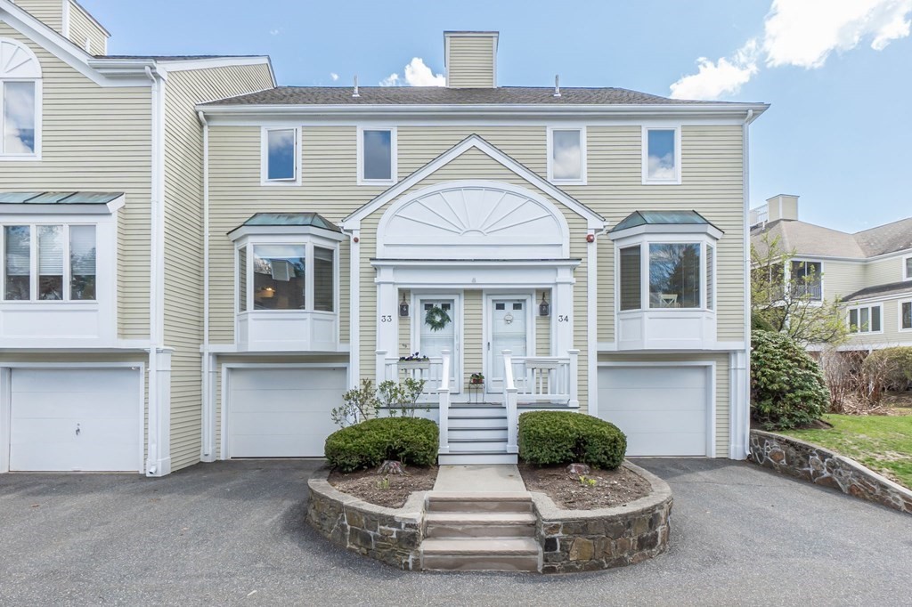 33 Abington Road, Unit 33 Danvers, MA 01923 - Photo 3 of 42 Gallery Image 3