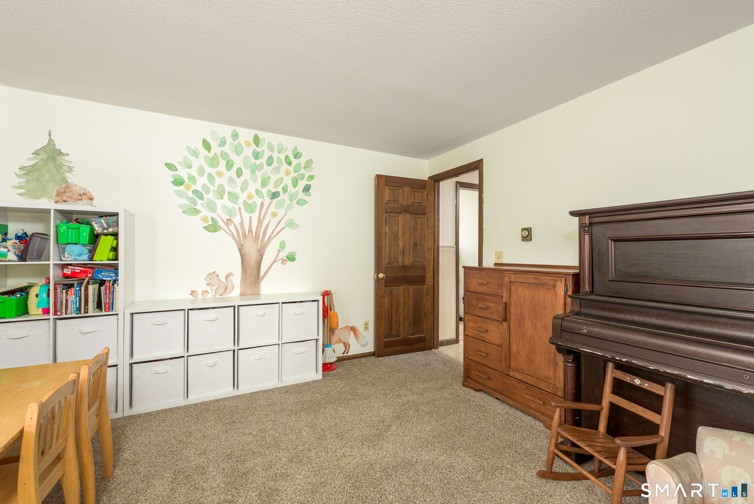 75 Village Street Bristol, CT 06010 - Photo 18 of 40