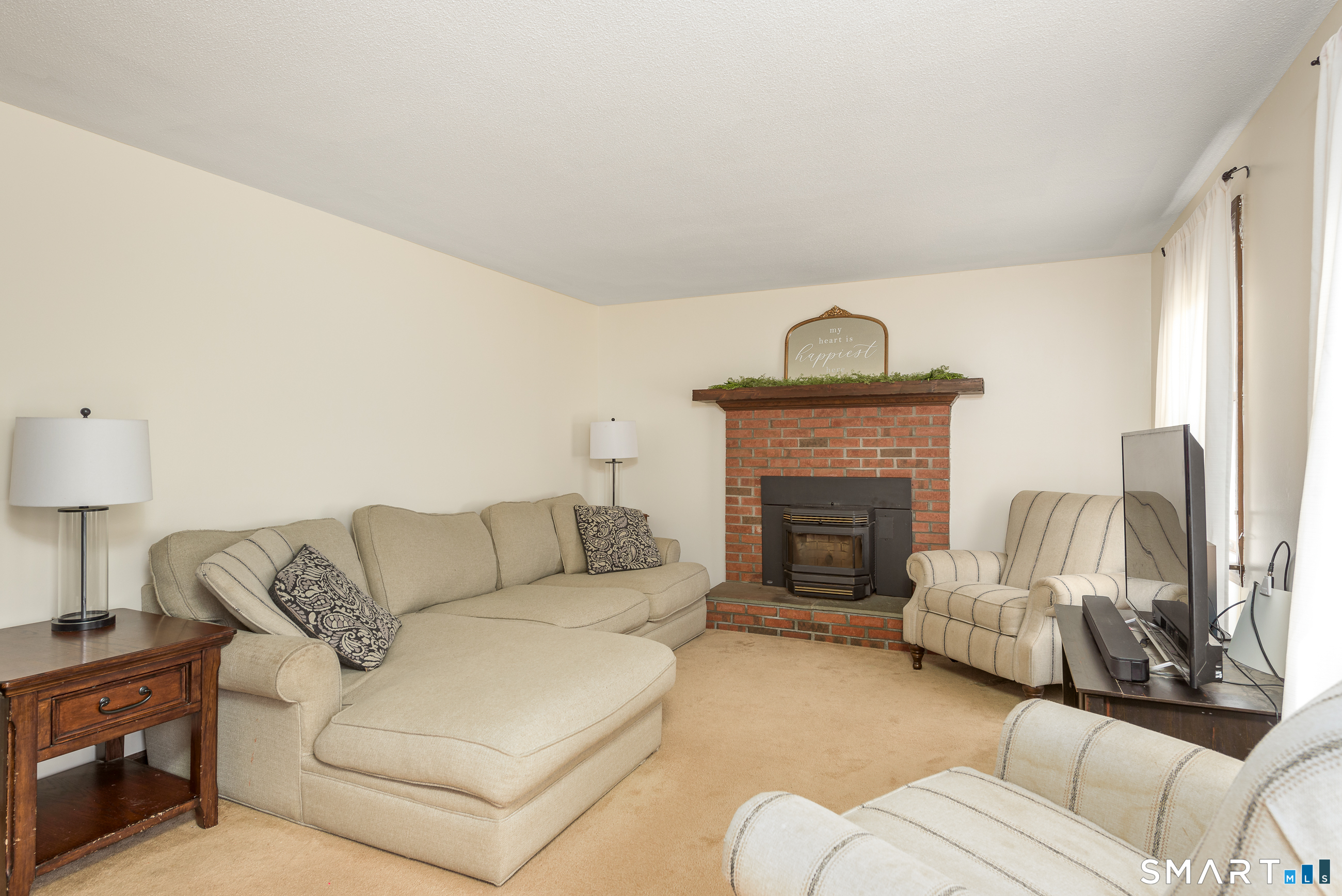 75 Village Street Bristol, CT 06010 - Photo 5 of 40